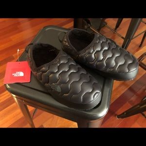 NIB North Face Thermoball Traction Mule Shoes W